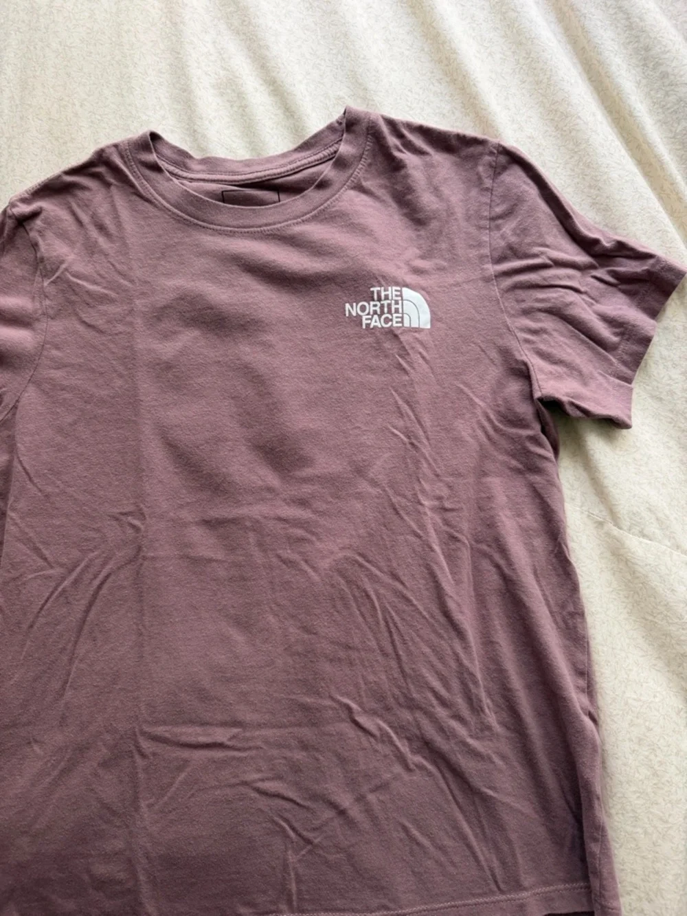 The North Face Dusty Pink Logo Short Sleeve Tee — Womens - Picture 4 of 6